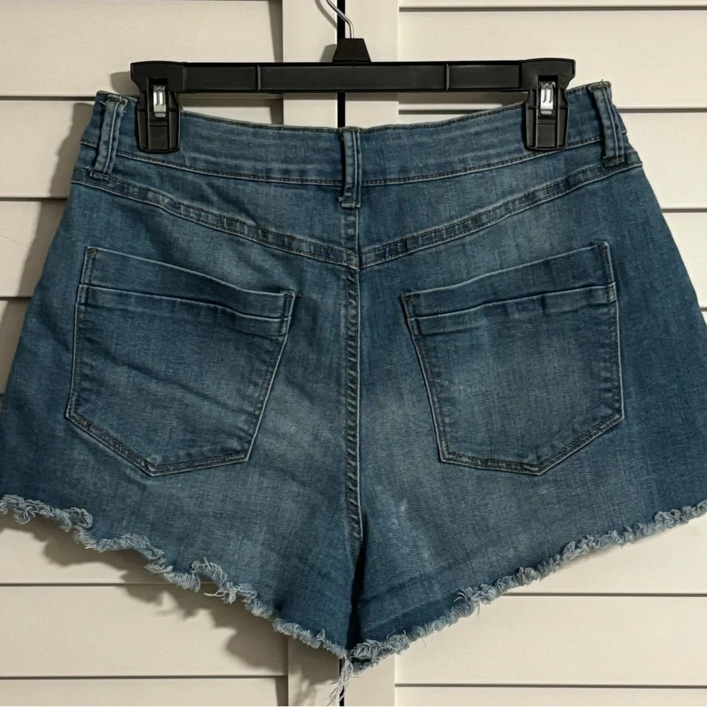 Rewash Brand Denim Shorts High Rise Distressed Button Fly Shorts,‎ 11/30 ALTERED - Picture 2 of 5